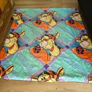 Vintage 1990s Winnie the Pooh & Tigger Twin Comforter